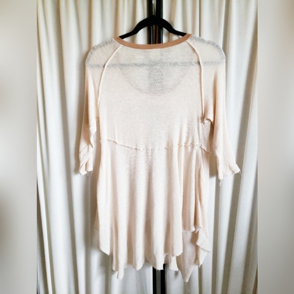 1 Free People Intimately 3/4 sleeve asymmetrical top - Picture 4 of 4